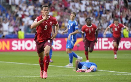 Швейцария шокировала Италию и стала первым четвертьфиналистом Евро-2024 (видео)