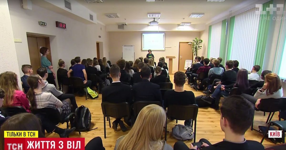 Українка розповіла, як живе з діагнозом "ВІЛ" із 10 років