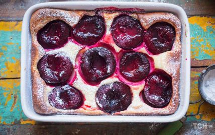 Можно готовить с любыми ягодами и фруктами: рецепт клафути со сливой