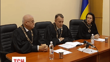 Суд визнав незаконною постанову ЦВК щодо виборів у Павлограді