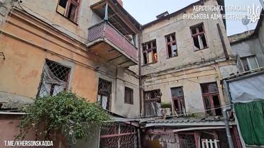 "Выскочила в одеяле": очевидцы о последствиях атаки по Херсону