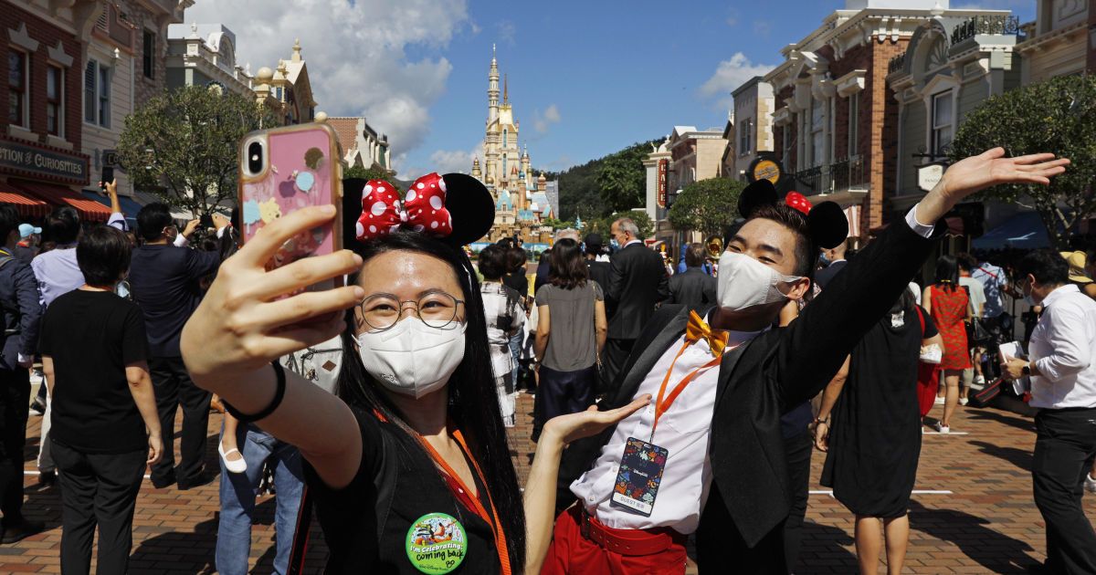 Disney уволит 28 тысяч сотрудников из-за пандемии коронавируса
