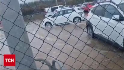 Іспанію затоплює! Дощі як з відра! Курорти під водою!