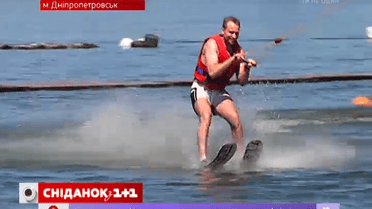 В Днепропетровске кататься на водных лыжах учат чемпионы мира