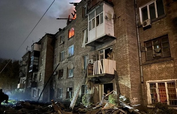 Російський удар по Дніпропетровщині: з'явилися шокувальні фото наслідків