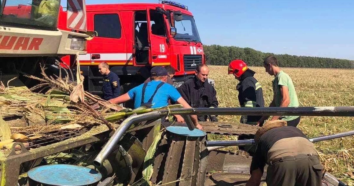 На Вінниччині пенсіонерка потрапила під жатку комбайна: їй ампутували ноги