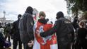У Білорусі вночі знову розігнали протести та затримували журналістів: мітинги у фото