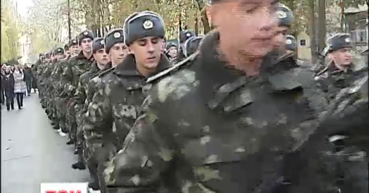 "В ближайшее время объявлять мобилизацию я не планирую, и это главное сообщение", - сказал Порошенко.