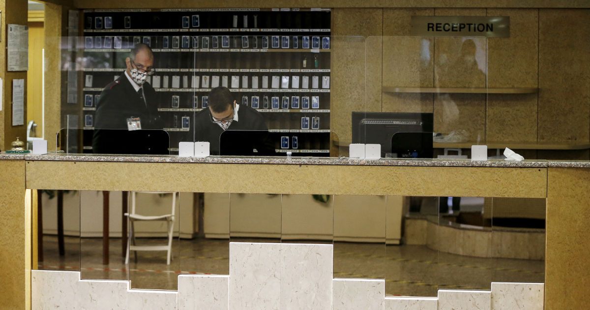 Швеція посилила карантинні обмеження через спалах захворюваності на коронавірус