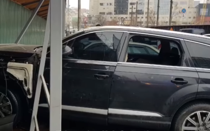 У Києві водій Audi розтрощив 4 автівки через напад епілепсії