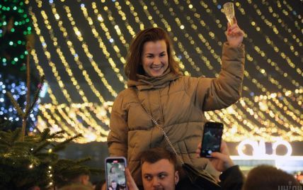 Без масового відліку часу, але з вуличними музикантами і своєю іжею: як у Києві на Софії зустріли Новий рік