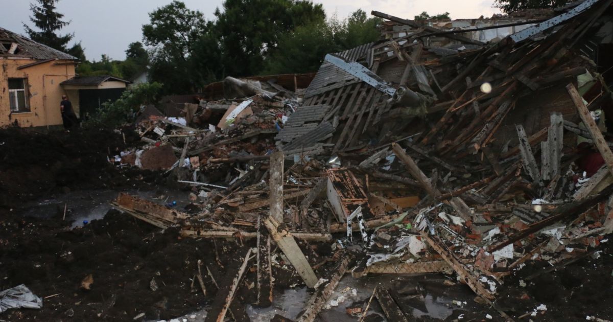 Russian Troops Shelled Residential Houses and Educational Establishment in Kharkiv Region: a 20-Year-Old Girl Was Killed in the Attack, Many Civilians Were Injured (Photo)