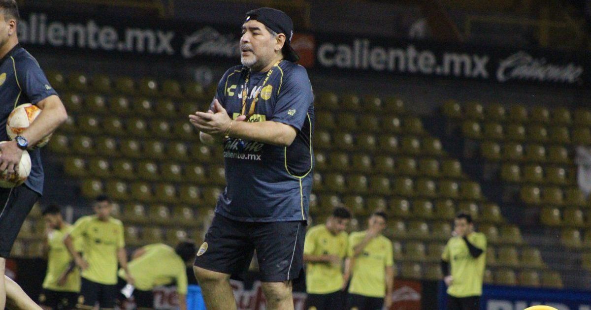 Последняя воля Марадоны: тело легенды забальзамируют и выставят в музее