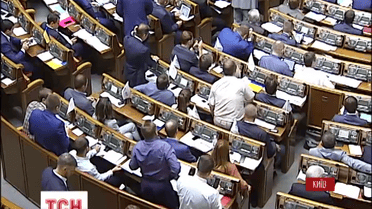 Рада запретила военным в зоне боевых действий пользоваться мобильной связью без разрешения командира