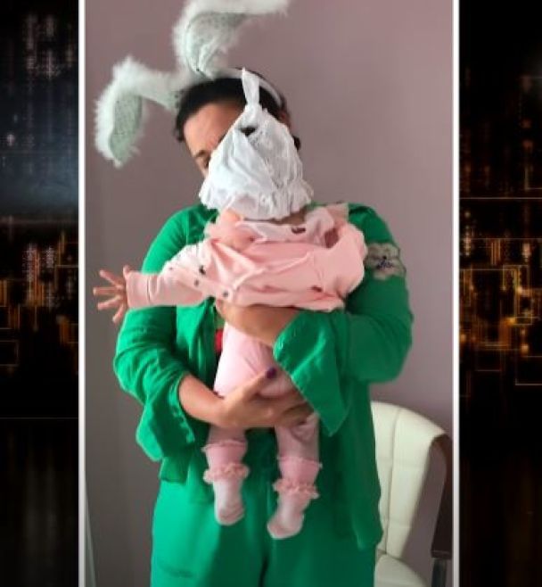 Наташа Корольова з донькою / © скриншот з відео