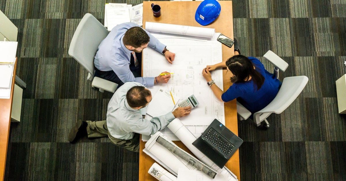 Пандемия коронавируса меняет рынок коммерческой недвижимости: что будет с бизнес-центрами и офисами