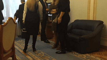 Тимошенко удивила новым образом / © facebook.com/Лариса Сарган