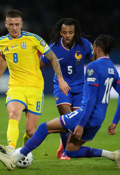 Егор Назарина в матче с Францией