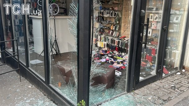 Наслідки ворожого удару  / © Фото: Наталя Нагорна