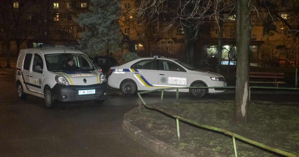 У столичній квартирі знайшли залежане тіло літнього чоловіка