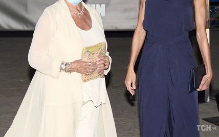 У сукні з пікантним розрізом: королева Летиція вручила нагороду Джуді Денч