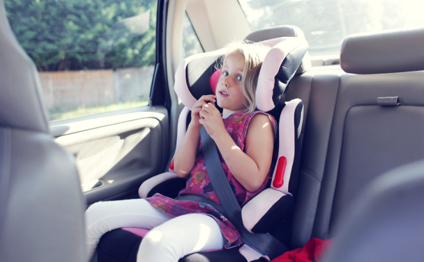 Три дитячі речі, які ви ніколи не повинні купувати у секондгенду