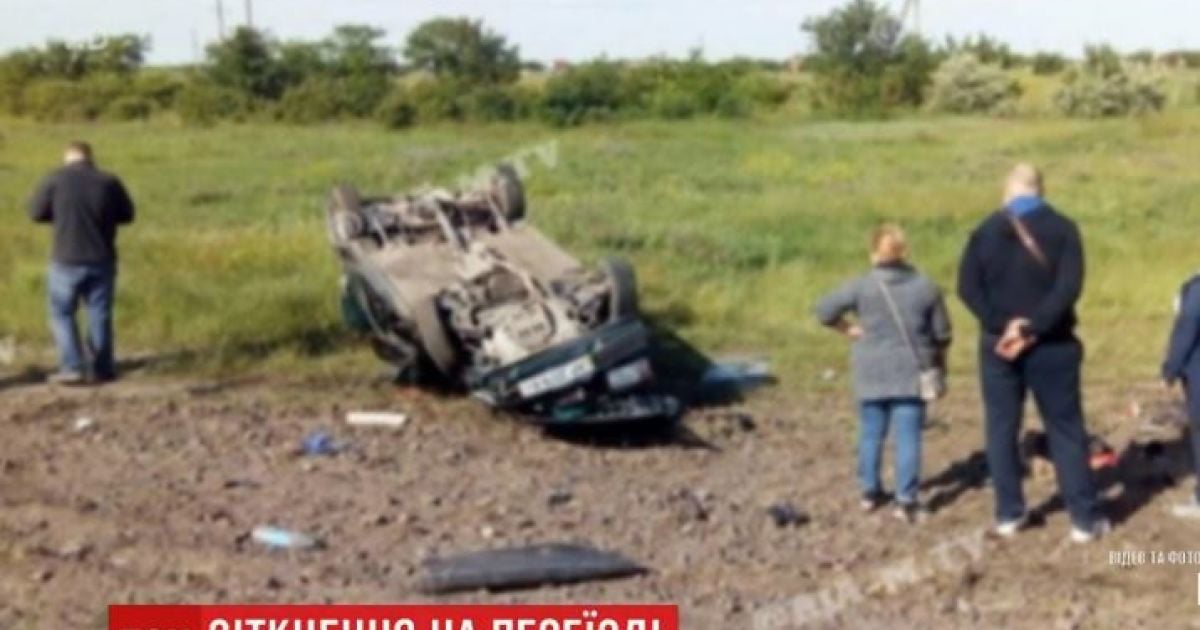 Неподалік Мелітополя потяг збив автівку: є жертви