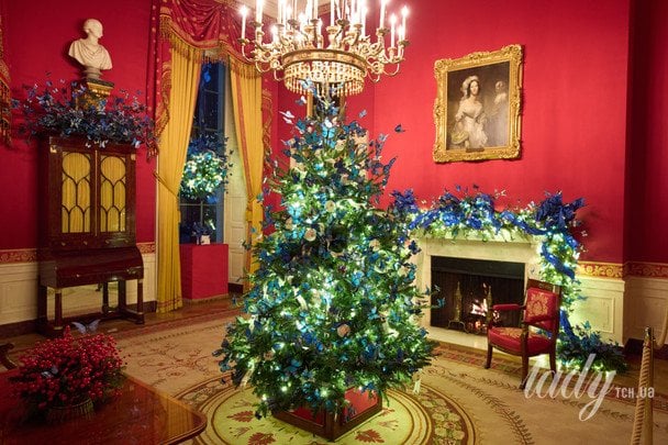 Меланія Трамп прикрасила Білий дім до Різдва 2025 року / © Associated Press