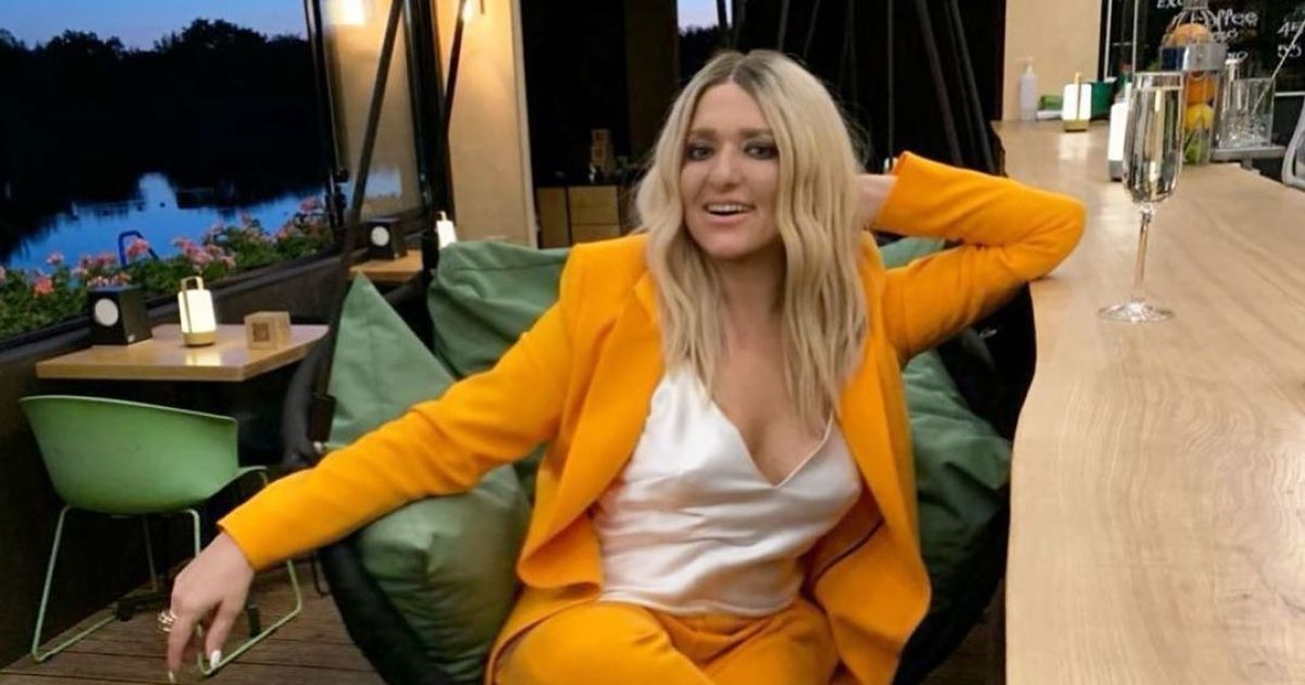 Наталія Могилевська показала струнку фігуру в купальнику та засвітила коханого