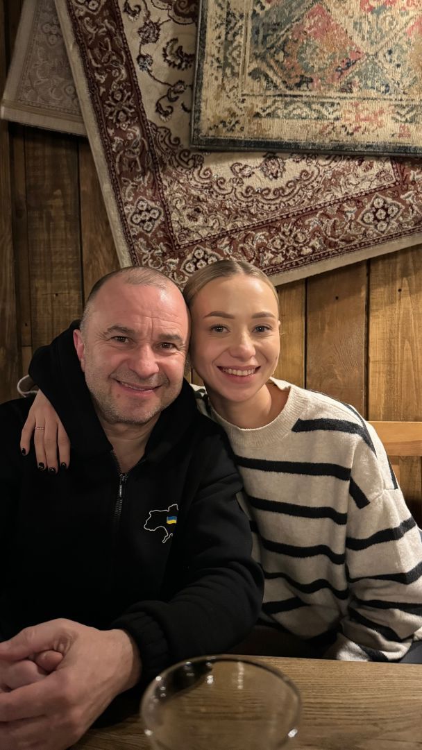 Віктор Павлік з дружиною / © instagram.com/repyahovakate