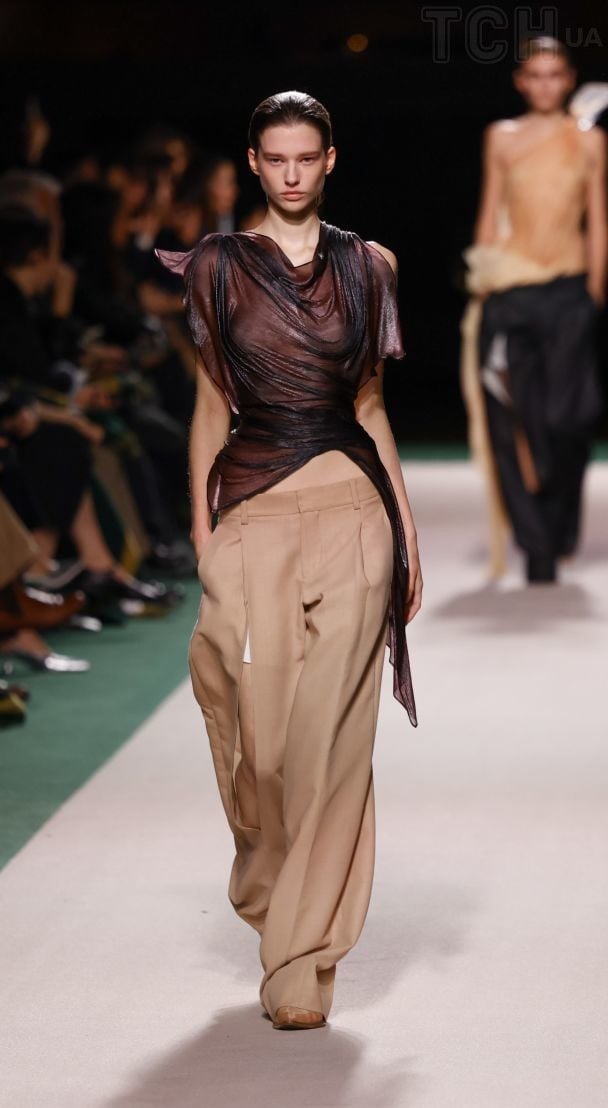 Коллекция Victoria Beckham весна-лето 2025 / © Associated Press