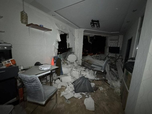 Наслідки нічної атаки дронів на Одесу / © Facebook / Сергій Лисак