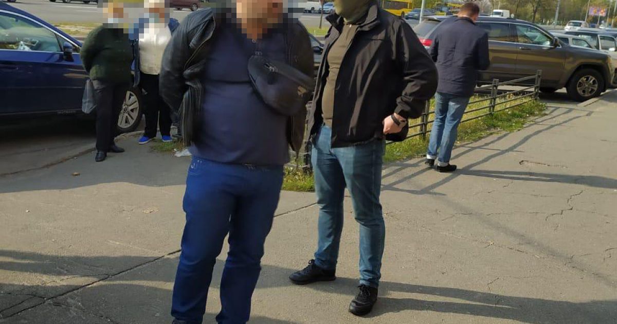 ДБР затримало одного із керівників слідчого відділу Дарницького УП Нацполіції / © Государственное бюро расследований