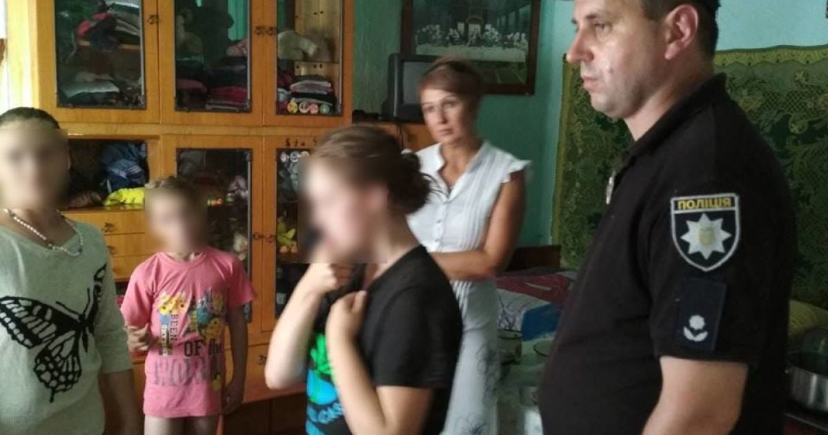 горе-матір не годувала дітей прикарпаття_3 / © Ювенальная превенция Прикарпатья
