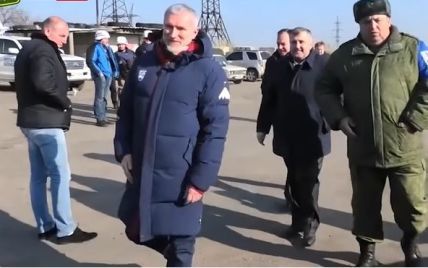 Депутат Держдуми РФ побував в районі Золотого, щоб перевірити відведення українських військ