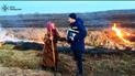 Як рятувальники бабусю-палійку на Київщині вмовляли