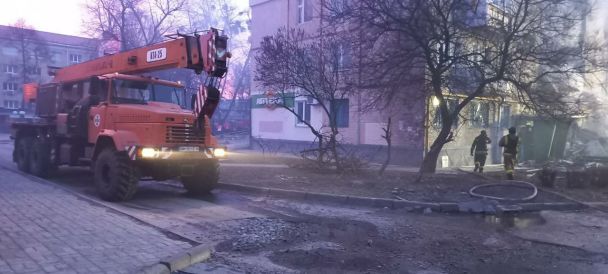 On the night of March 13, UAVs struck an apartment building in Sumy. Photo: Sumy Regional Military Administration