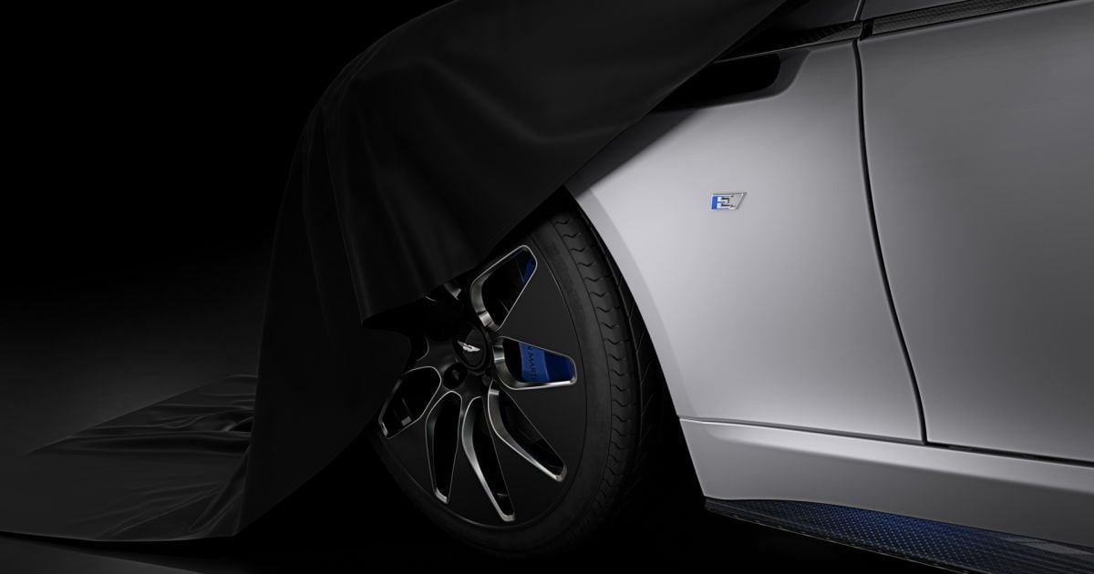 Aston Martin Rapid E_4