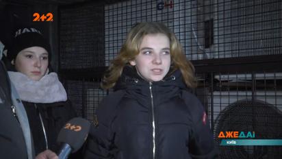 Кривава різанина на Майдані Незалежності: чоловіка вдарили ножем на очах у численних свідків