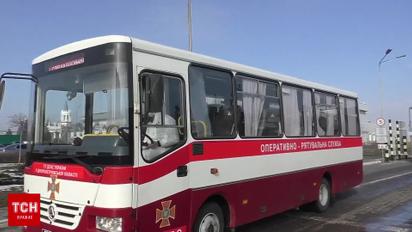 Пасажирів літака з Уханя у супроводі правоохоронців вивезли з аеропорту Харкова