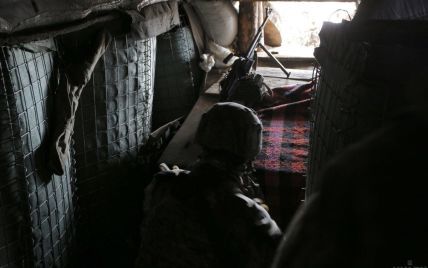 Обстріли бойовиків на Донбасі не припиняються: загинув один військовослужбовець, двоє - поранених