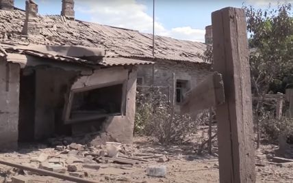 Под развалинами дома в Торецке погибла семья из трех человек: видео