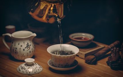 Горячий чай: сколько чашек можно выпить в день и как правильно заваривать целебный напиток