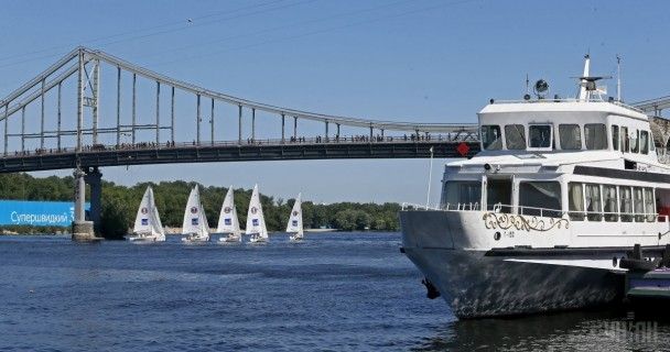 В Киеве будут ограничивать движение по мосту до декабря: что планируют сделать за 15 миллионов