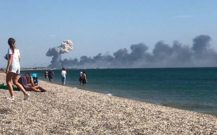 В окупованому Криму повідомляють про вибухи (фото, відео)
