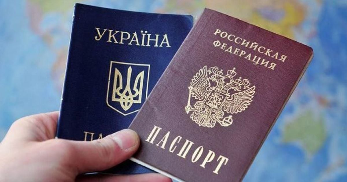 Сколько паспортов РФ раздали украинцам на оккупированных территориях: у Путина ответили