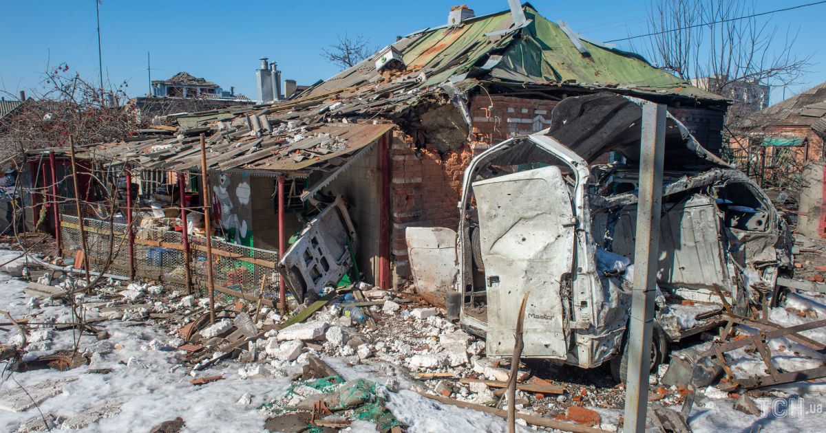 Авіанальоти на Чернігів та Харків, ракетні удари по Лозовій і Маріуполю: як минула ніч у регіонах