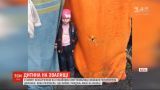 На свалке в Одессе в палатке бездомных нашли брошенную 4-летнюю девочку