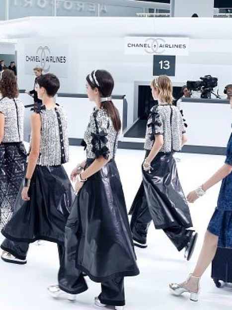 Показ коллекции Chanel весна-лето 2016 на Парижской неделе моды / © Getty Images