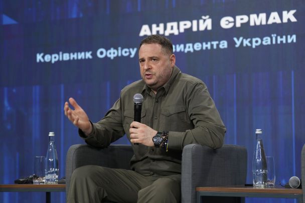 "Єрмак далеко не перший": політолог пояснив, як розпізнати любителів містики серед чиновників